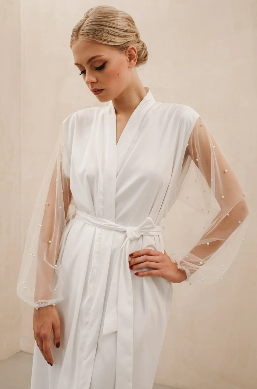 Customizable Pearl Sleeve Bridal Robe